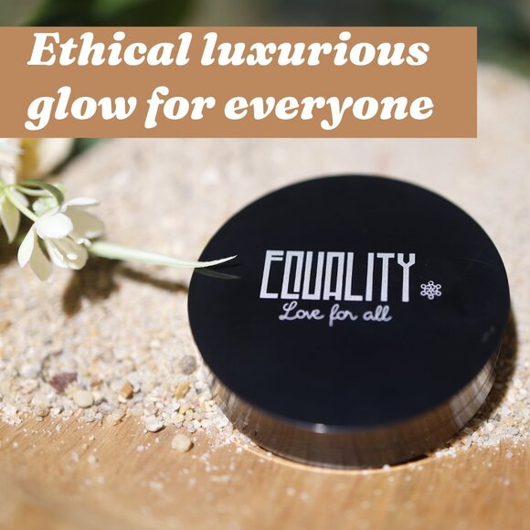 Brown Bronzer and Contour Compact with Smooth Texture - Picture 4 of 15